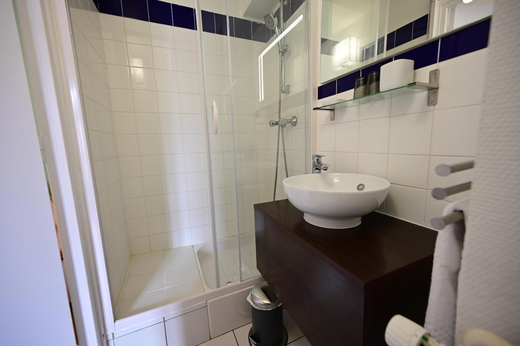 Hotel La Cuisine Des Lulus Montainville  Zimmer foto