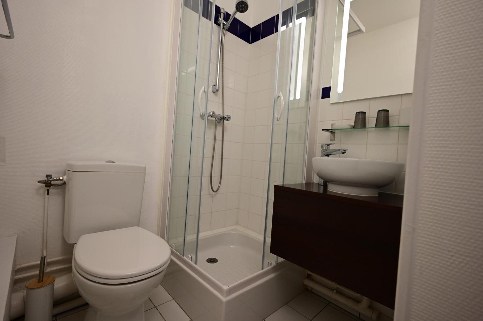 Hotel La Cuisine Des Lulus Montainville  Zimmer foto