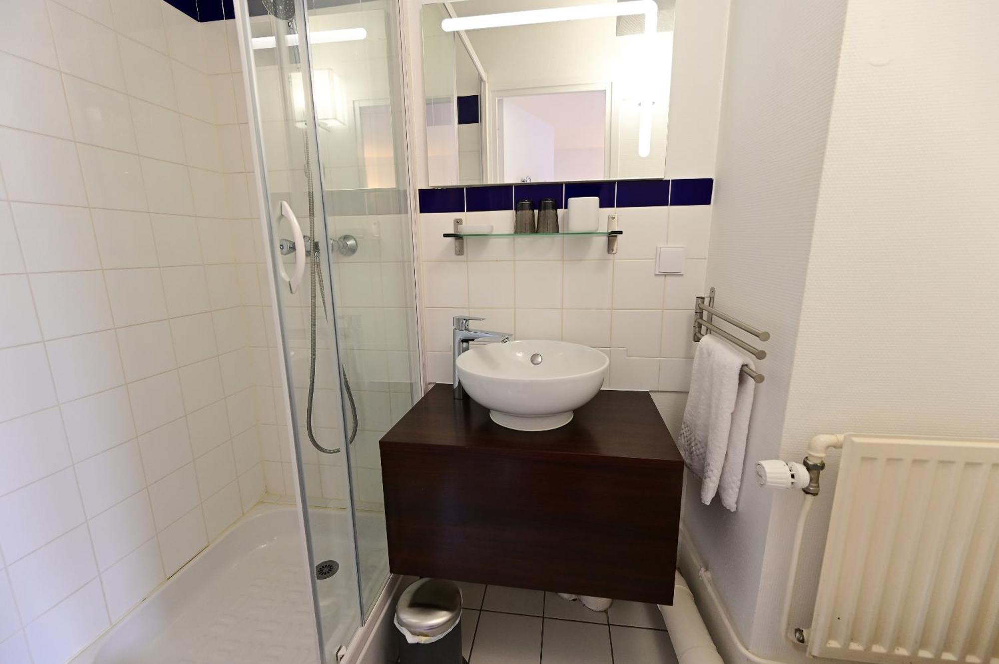 Hotel La Cuisine Des Lulus Montainville  Zimmer foto
