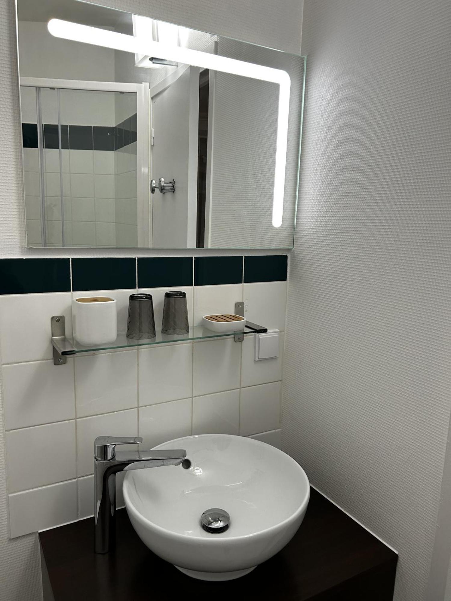 Hotel La Cuisine Des Lulus Montainville  Zimmer foto