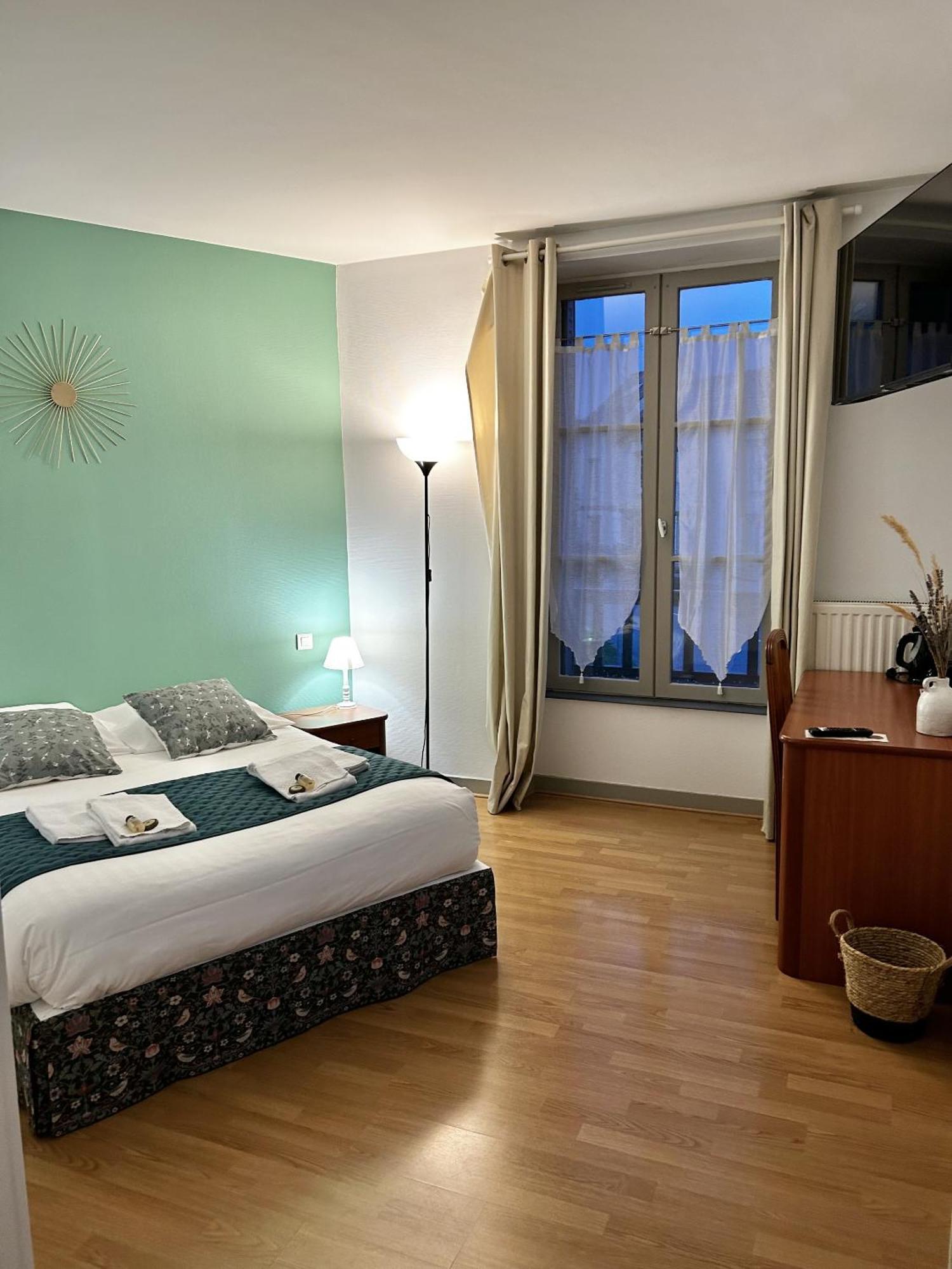 Hotel La Cuisine Des Lulus Montainville  Zimmer foto