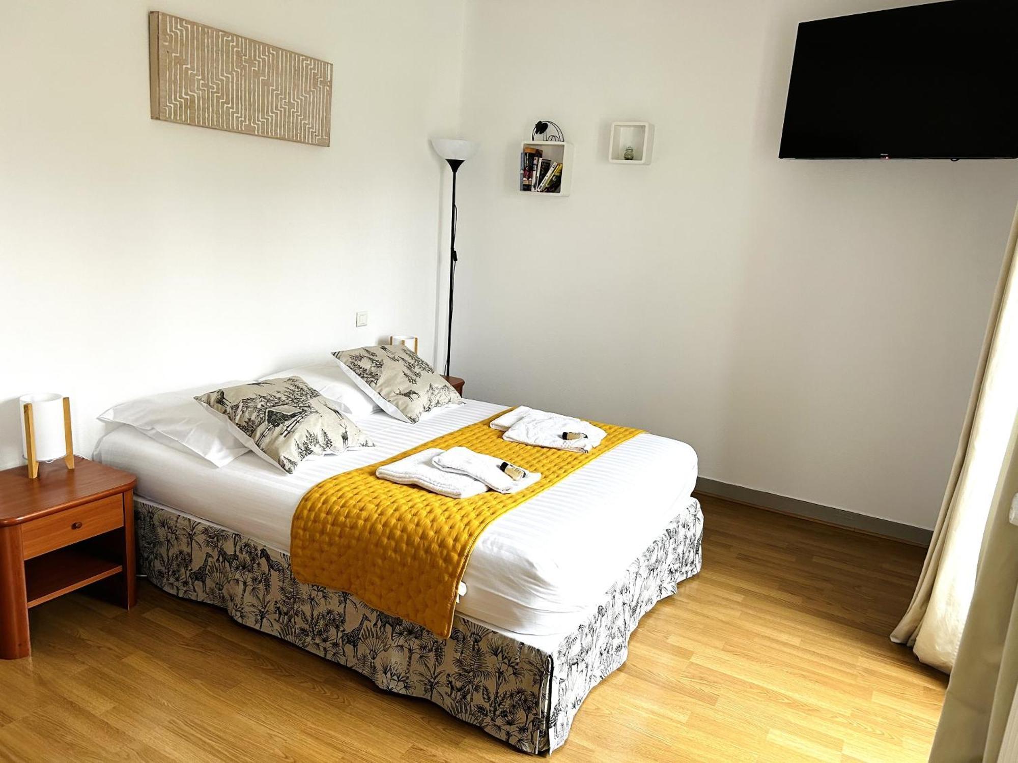 Hotel La Cuisine Des Lulus Montainville  Zimmer foto
